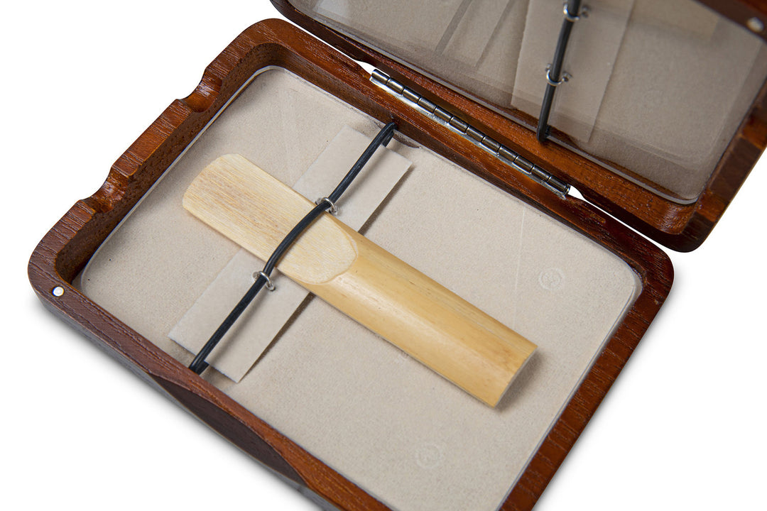 GEWA Reed case Tenor Saxophone 6 reeds - Punaruskea lakattu viimeistely