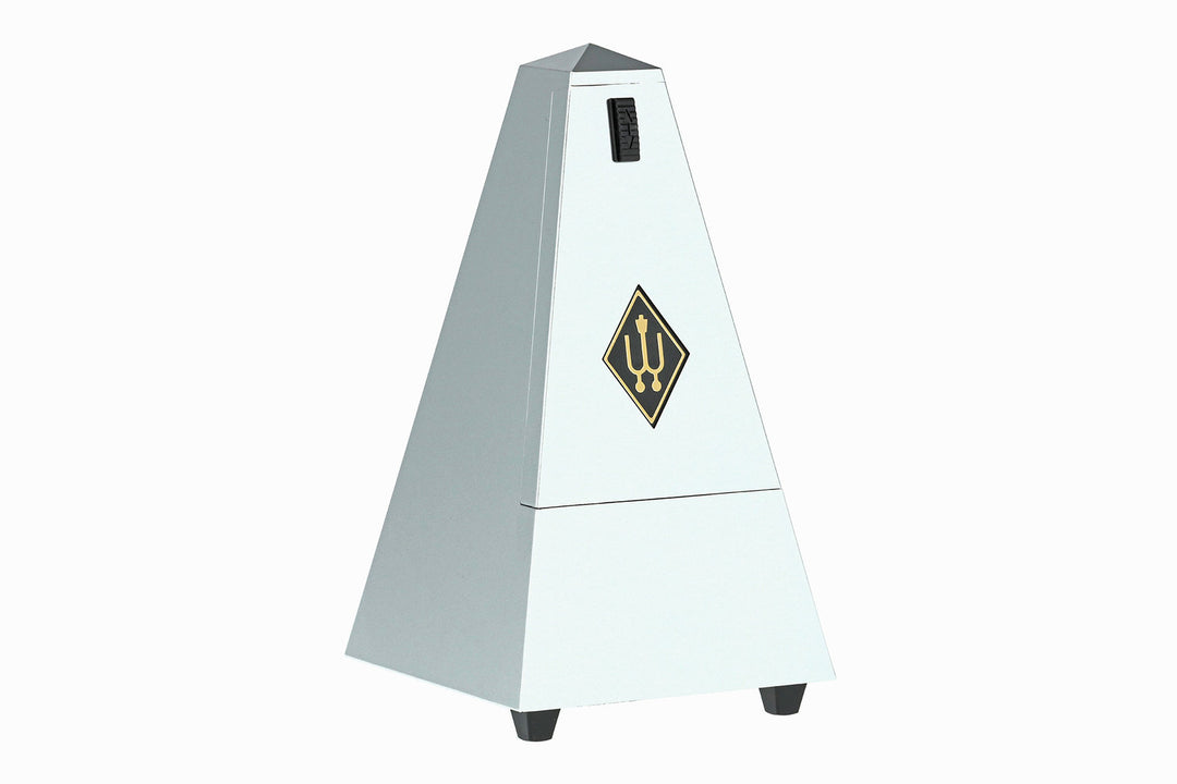 Wittner metronomi pyramidin muotoinen - hopean mattapintainen kirkas 845202