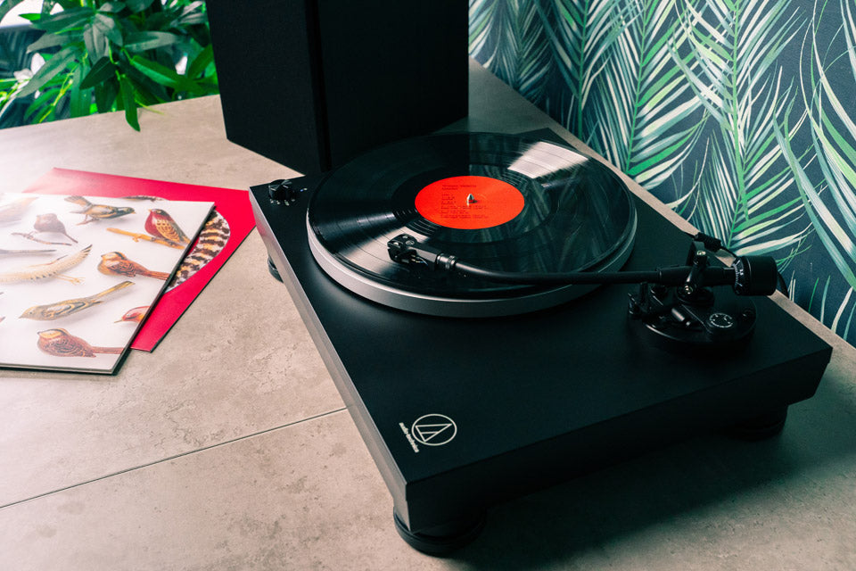 Audio Technica AT-LP5X Levysoitin (Musta)