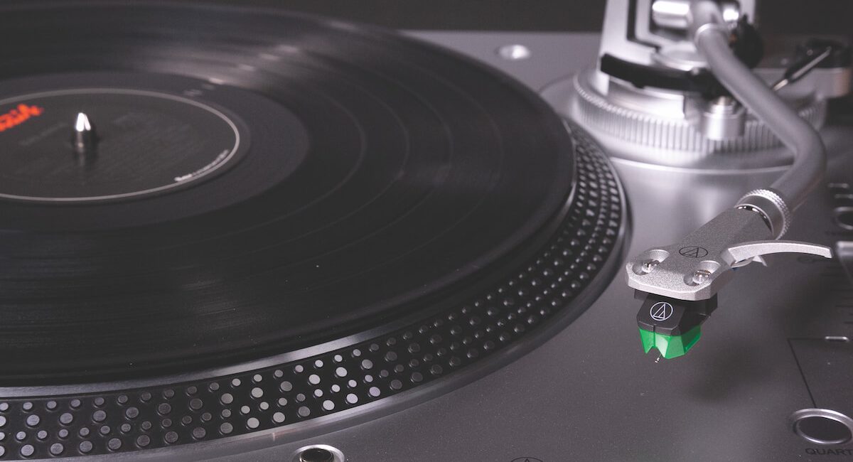 Audio-Technica AT-LP120XUSB-BK levysoitin, musta