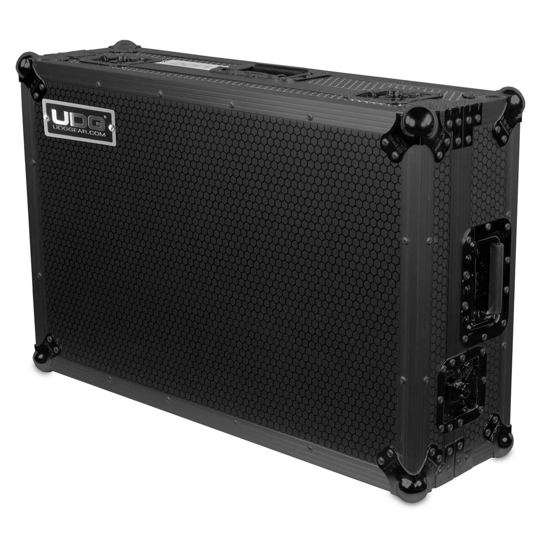 UDG Ultimate Flight Case Denon DJ SC LIVE 4 Black Plus (Pyörät)