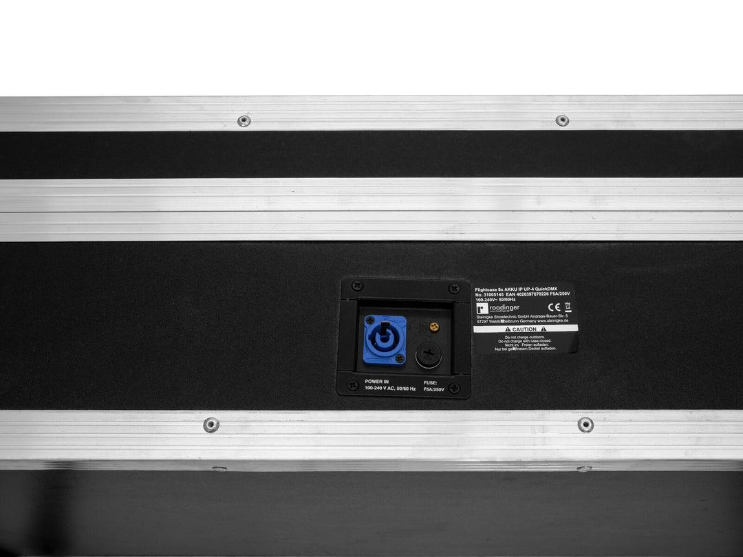ROADINGER Flightcase 8x AKKU IP UP-4 QuickDMX lataustoiminnolla