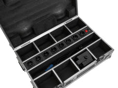 ROADINGER Flightcase 8x AKKU Mini IP UP-4 QCL Spot MK2 lataustoiminnolla