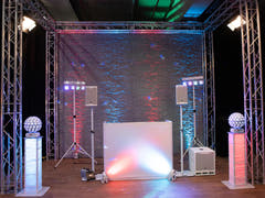 EUROLITE 2x Stage Stand säädettävä, sisältää suojan ja laukun, valkoinen