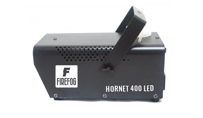 Firefog Hornet 400LED fog machine 400 W LED-valolla ja 2 kaukosäätimellä, musta