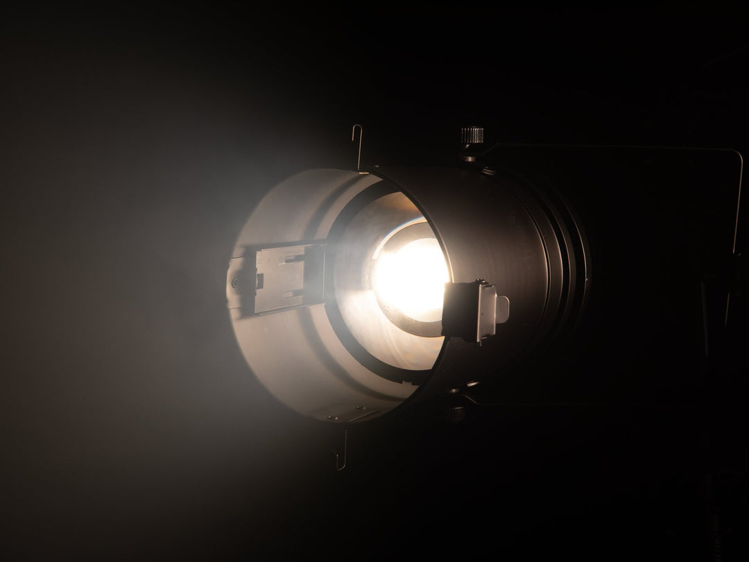 Eurolite LED PAR-64 Lamppu COB 3000K Zoom (100W)
