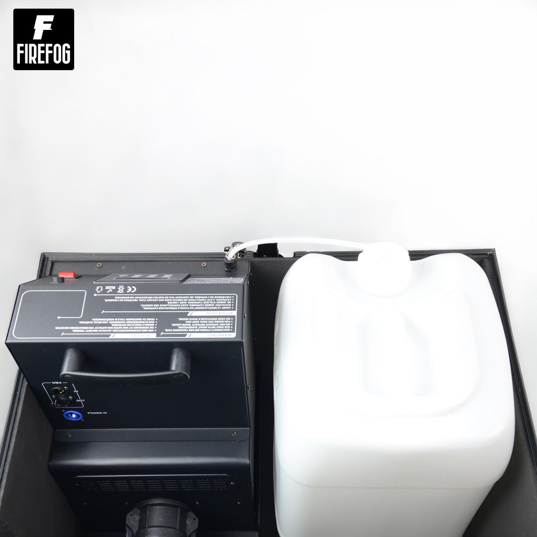 Firefog Snow Storm 1500 Pro lumimasiinat 1500 W flightcase-kotelossa