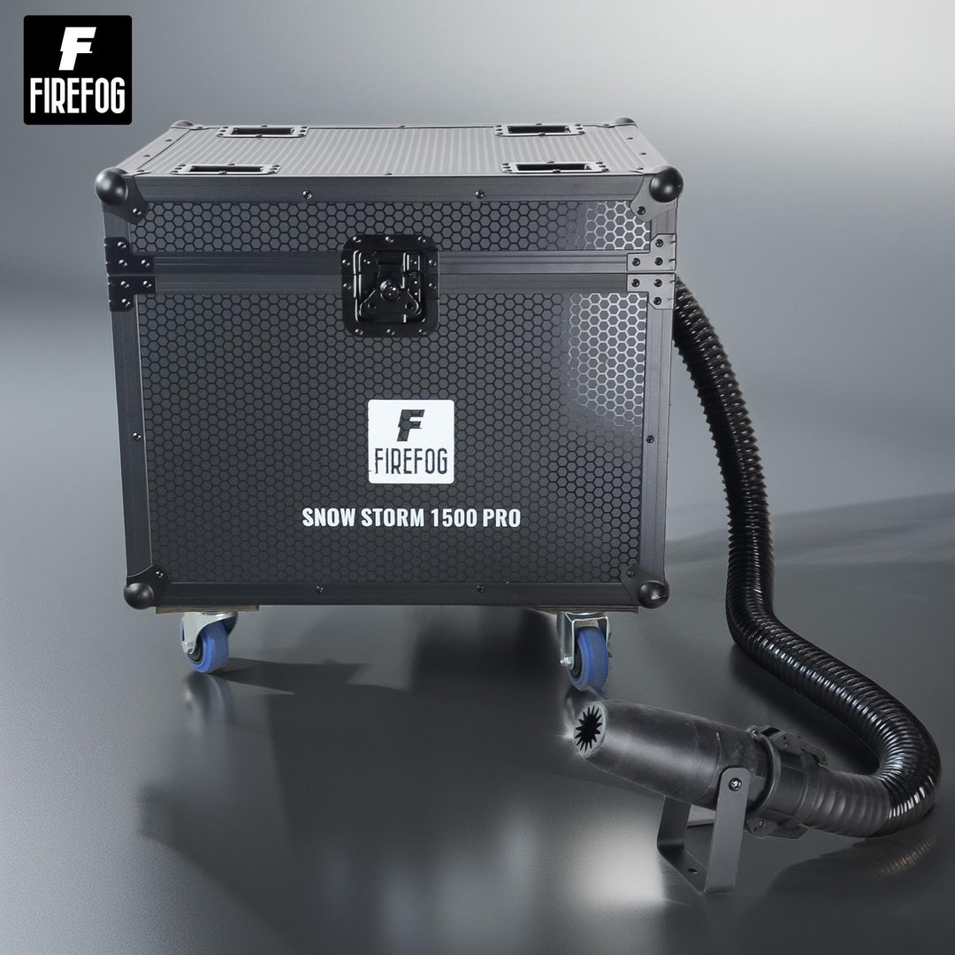Firefog Snow Storm 1500 Pro lumimasiinat 1500 W flightcase-kotelossa