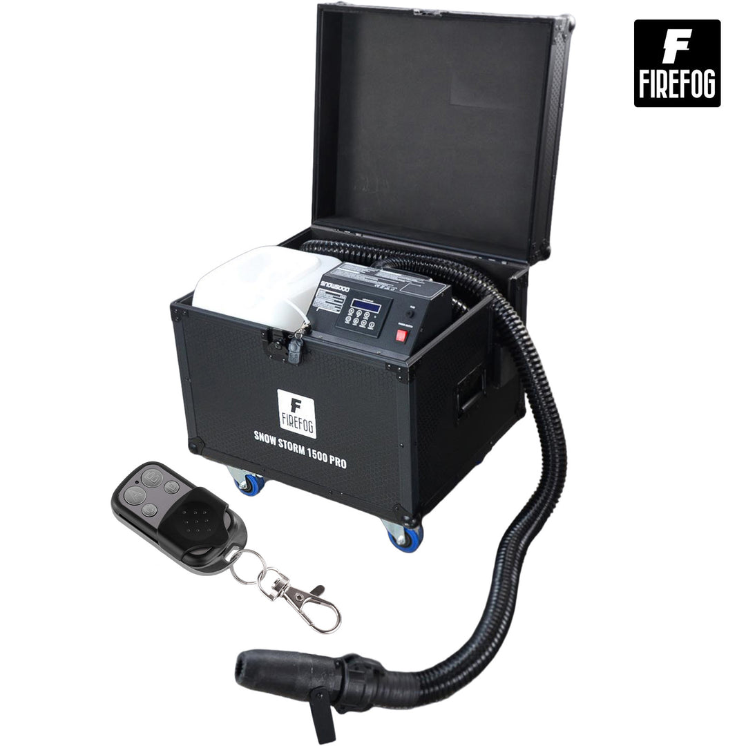 Firefog Snow Storm 1500 Pro lumimasiinat 1500 W flightcase-kotelossa