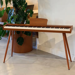 Mielczewski Canzonetta digitalpiano jaloilla, vaalea mahonki