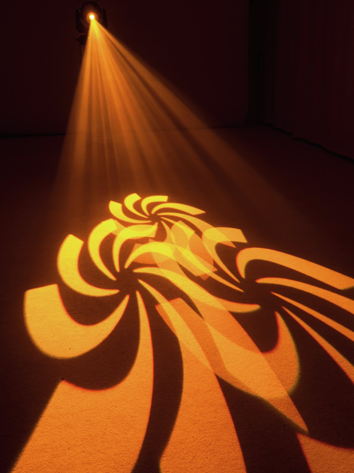 Eurolite LED TMH-S180 Moving Head Spot -valaisimet