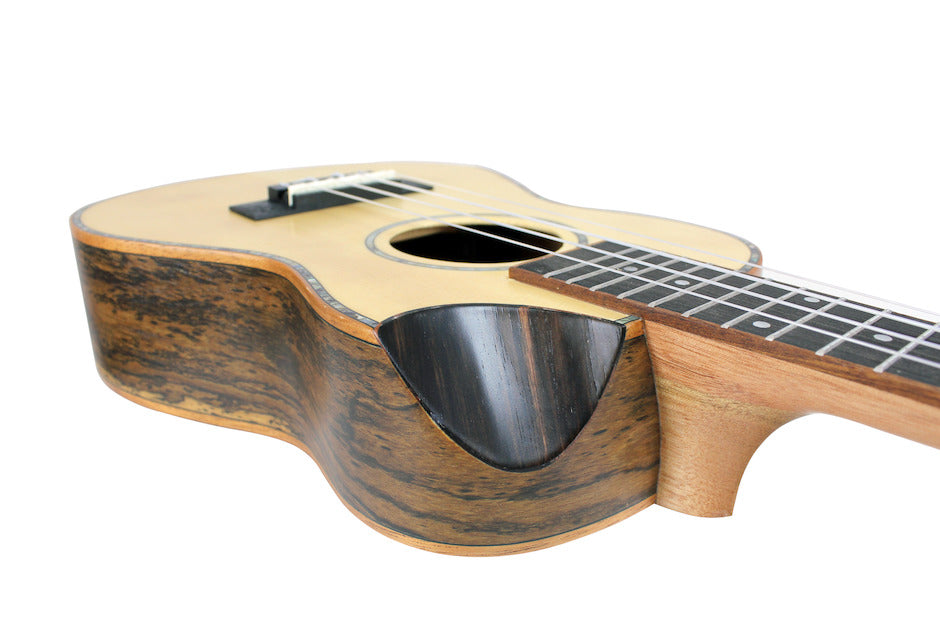 Reno RU380CE Konsertti Ukulelet (Luonnonväri)