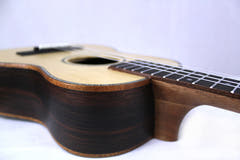 Reno RU440 Tenori Ukulelet (Luonnonväri)