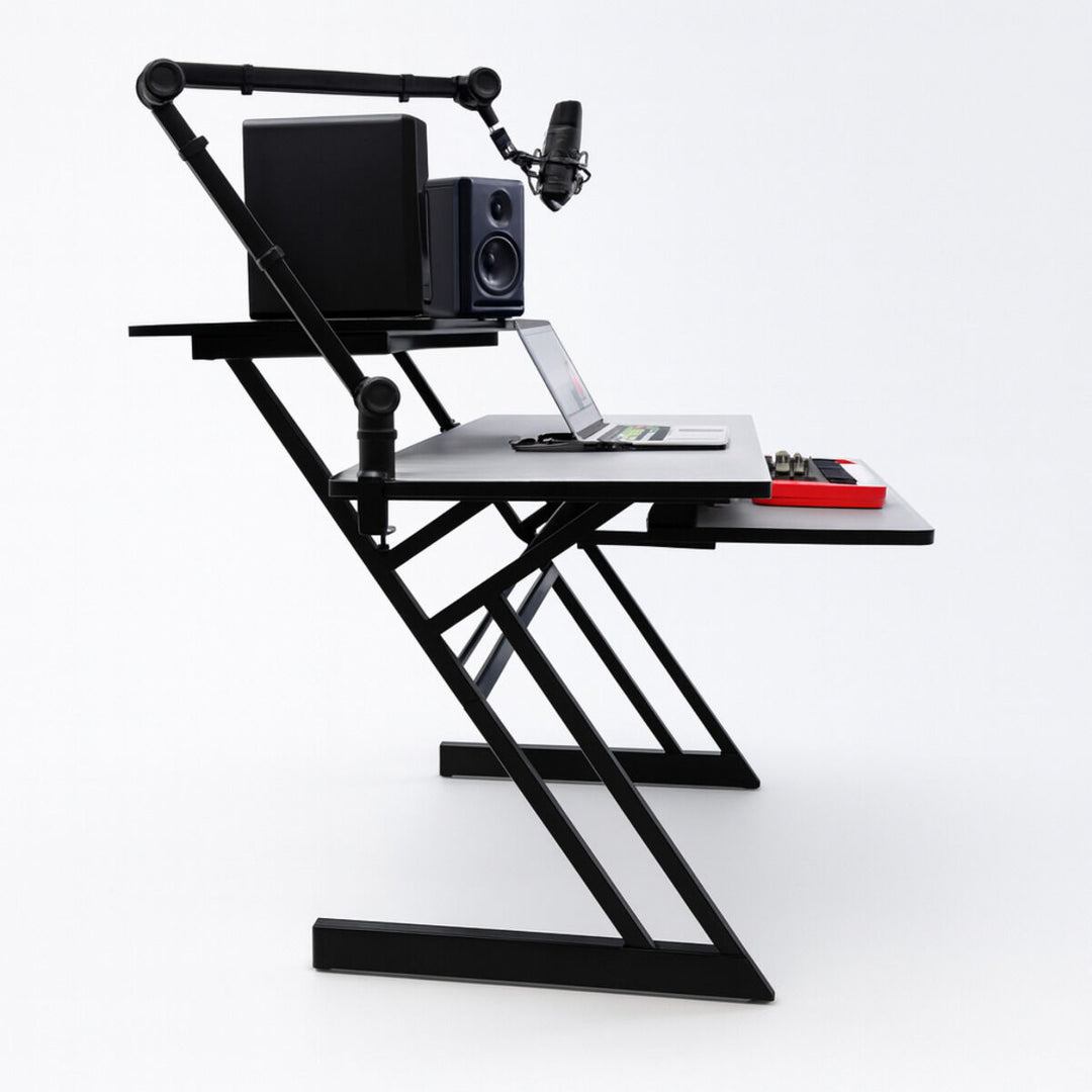 Opiskelu pöytä hyllyillä ja ulosvedettävällä alustalla keyboard (120 cm)