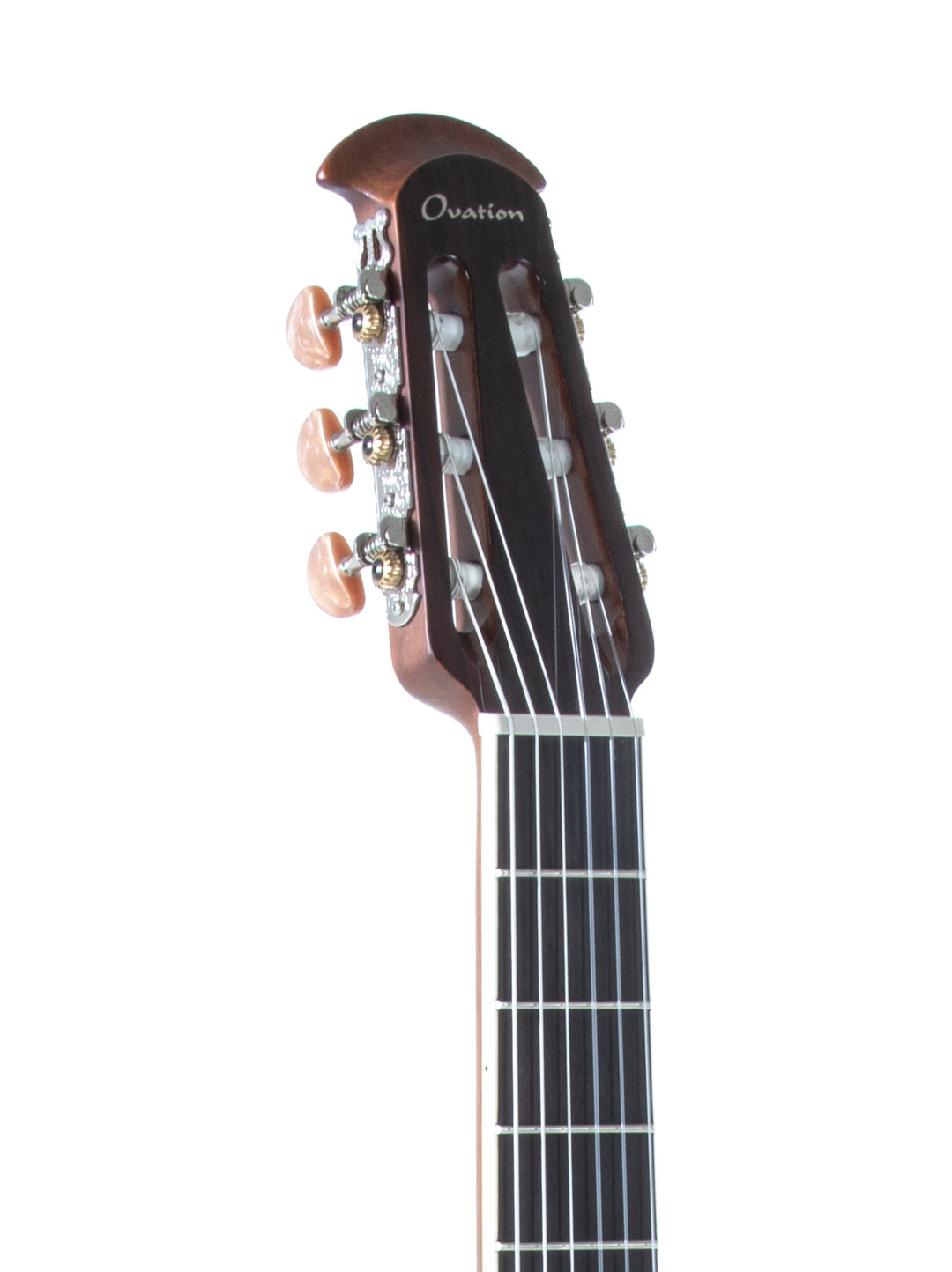 Ovation E-Akustinen klassinen kitara Celebrity CS Standard Mid Cutaway - Natural (CS24C-4-G)