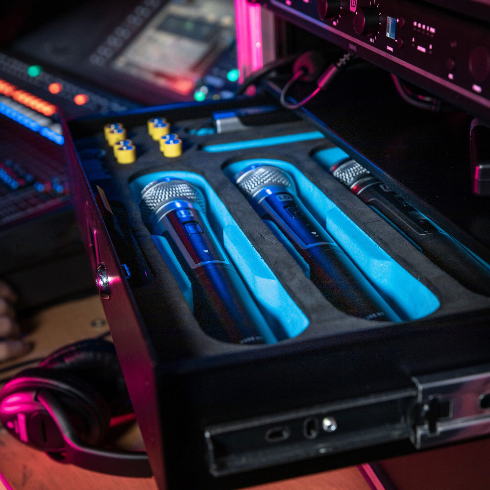 19" 2U-telineen laatikon sisustus langattomille mikrofoneille