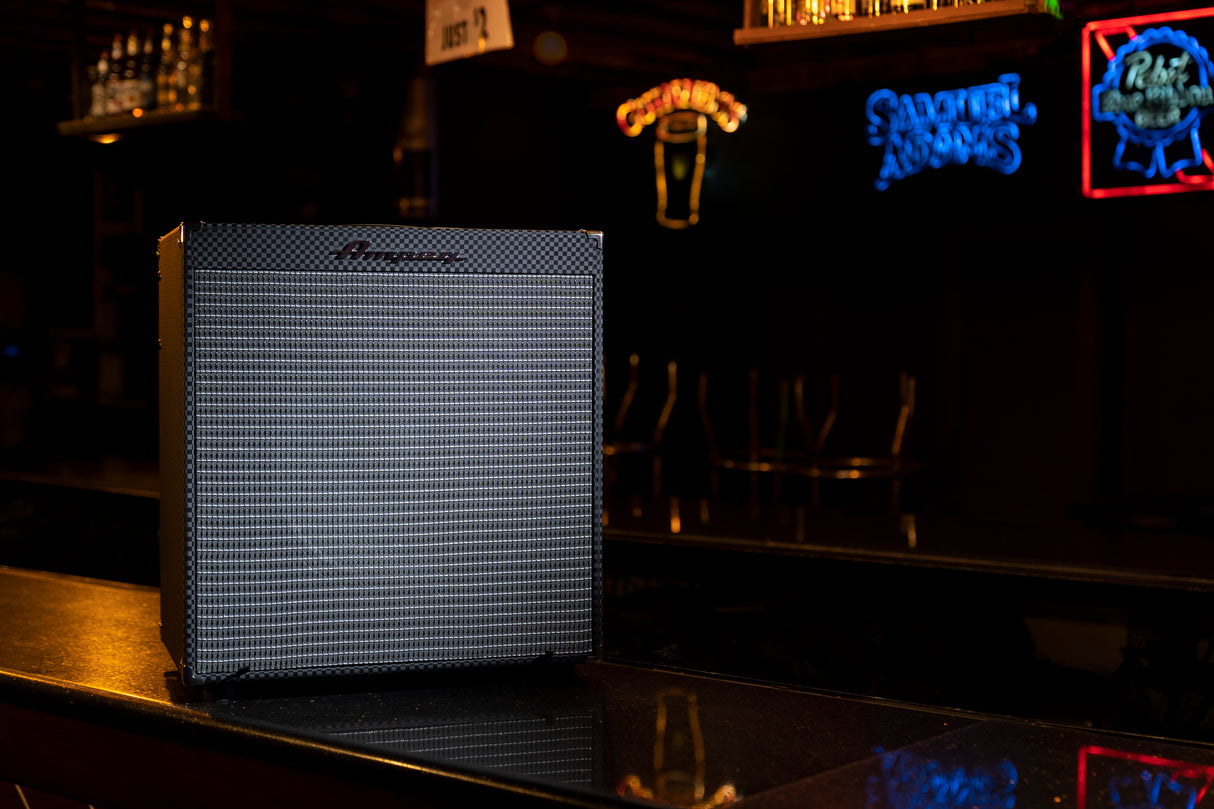 Ampeg Rocket Bass RB-115 Combo Bassovahvistin