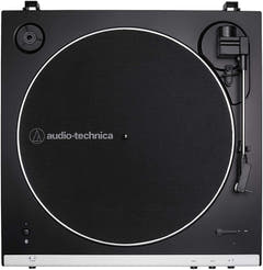 Audio-Technica AT-LP60XBT-WH + Pioneer DM-40BT-W Bluetooth kaiuttimet.