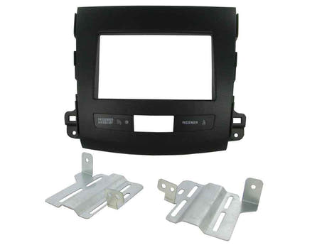 CT23PE06 2-DIN Kehys Peugeotille, Citroenille ja Mitsubishille