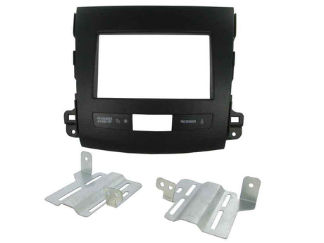 CT23PE06 2-DIN Kehys Peugeotille, Citroenille ja Mitsubishille