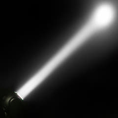 Cameo MOVO BEAM Z100 – Beam-moving head rajoittamattomalla kierrolla, LED-renkaalla ja zoomilla