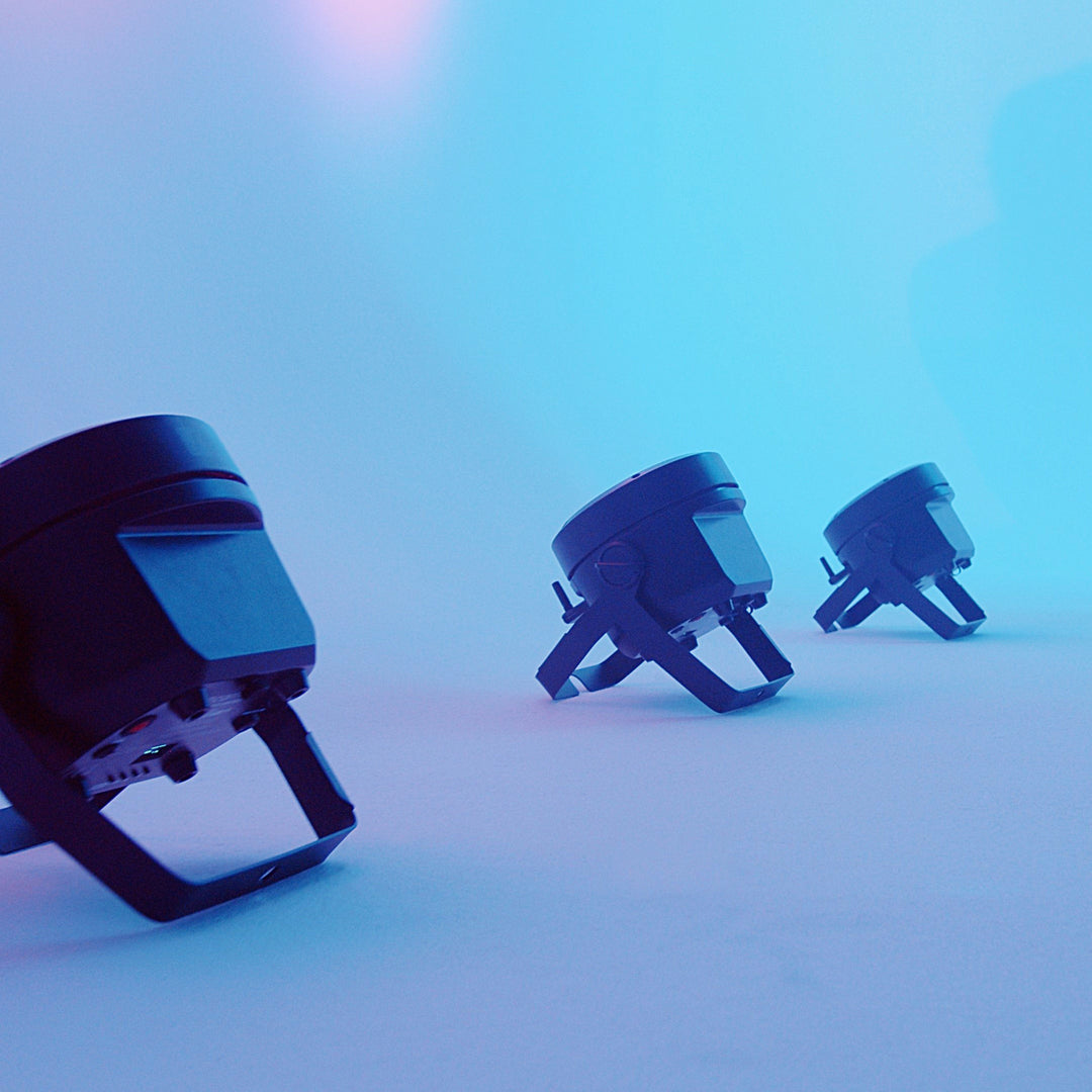 Cameo ROOT® PAR BATTERY - 5 × 4 W paristokäyttöinen RGBW LED PAR-spotlight