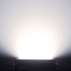 Cameo THUNDER® WASH 600 W - 3-in-1 strobe-, blinder- og wash-lys 648 x 0,2 W hvidt lys