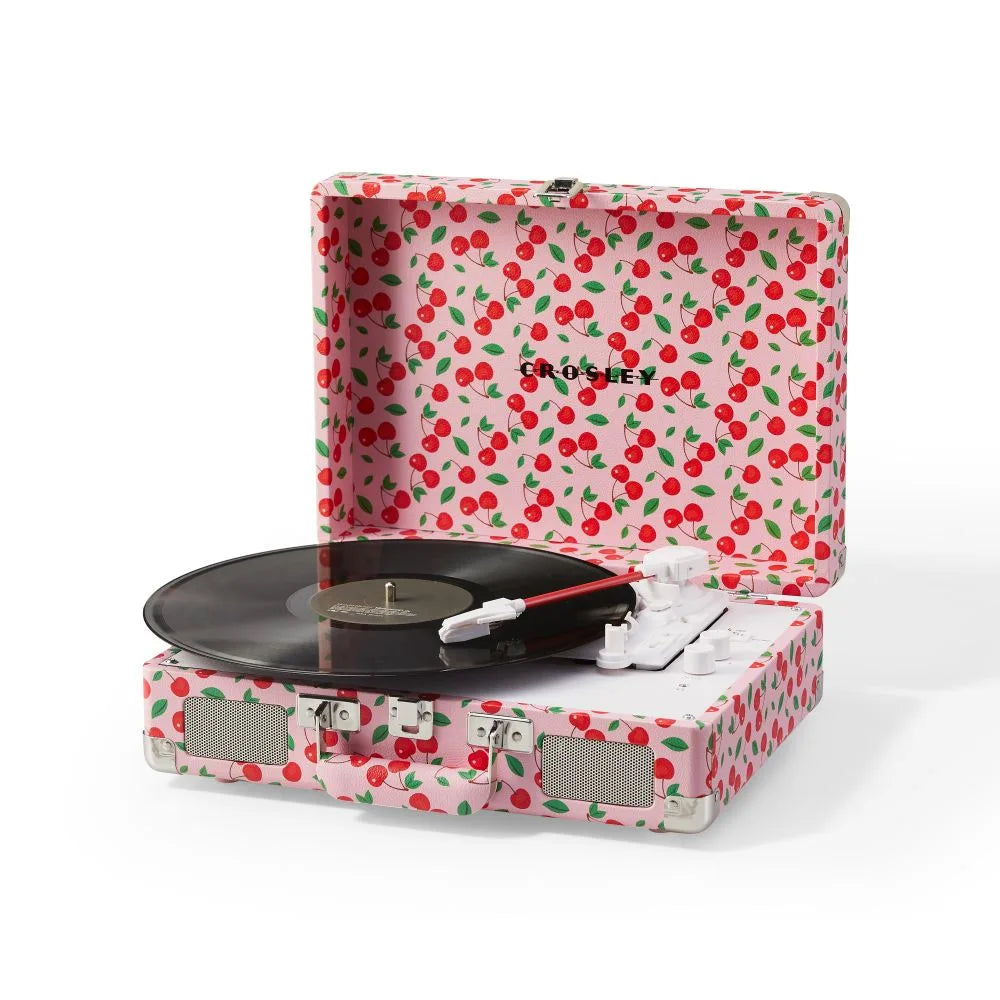 Crosley Cruiser Plus Levysoitin Tovejs Bluetooth (Cherry)