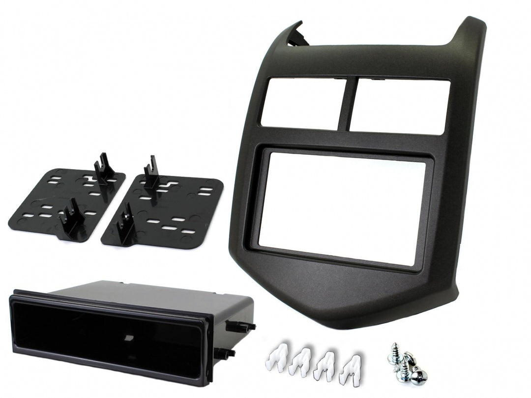 21CT23CV07 2-DIN Kehys Chevroletille