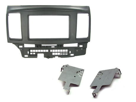 21CT23MT05 2-DIN Kehys Mitsubishiin
