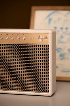 Crosley Montero Bluetooth Kaiutin (Valkoinen)