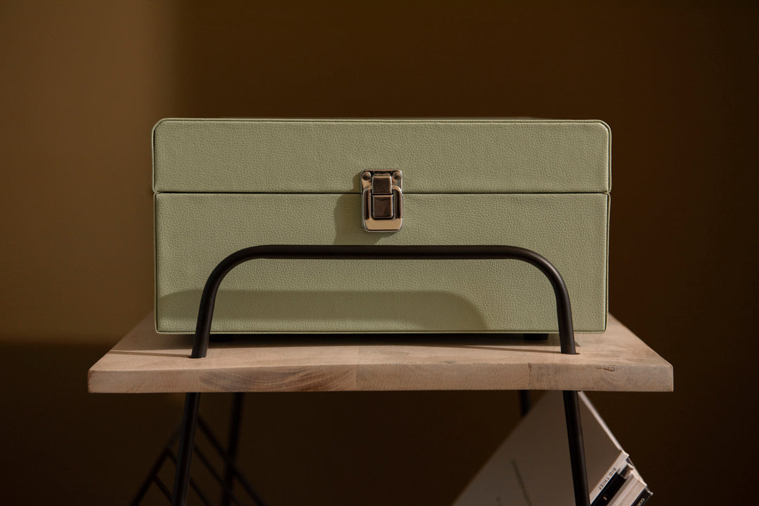 Crosley - Wiltshire Levysoitin Pöytä (Luonnollinen)