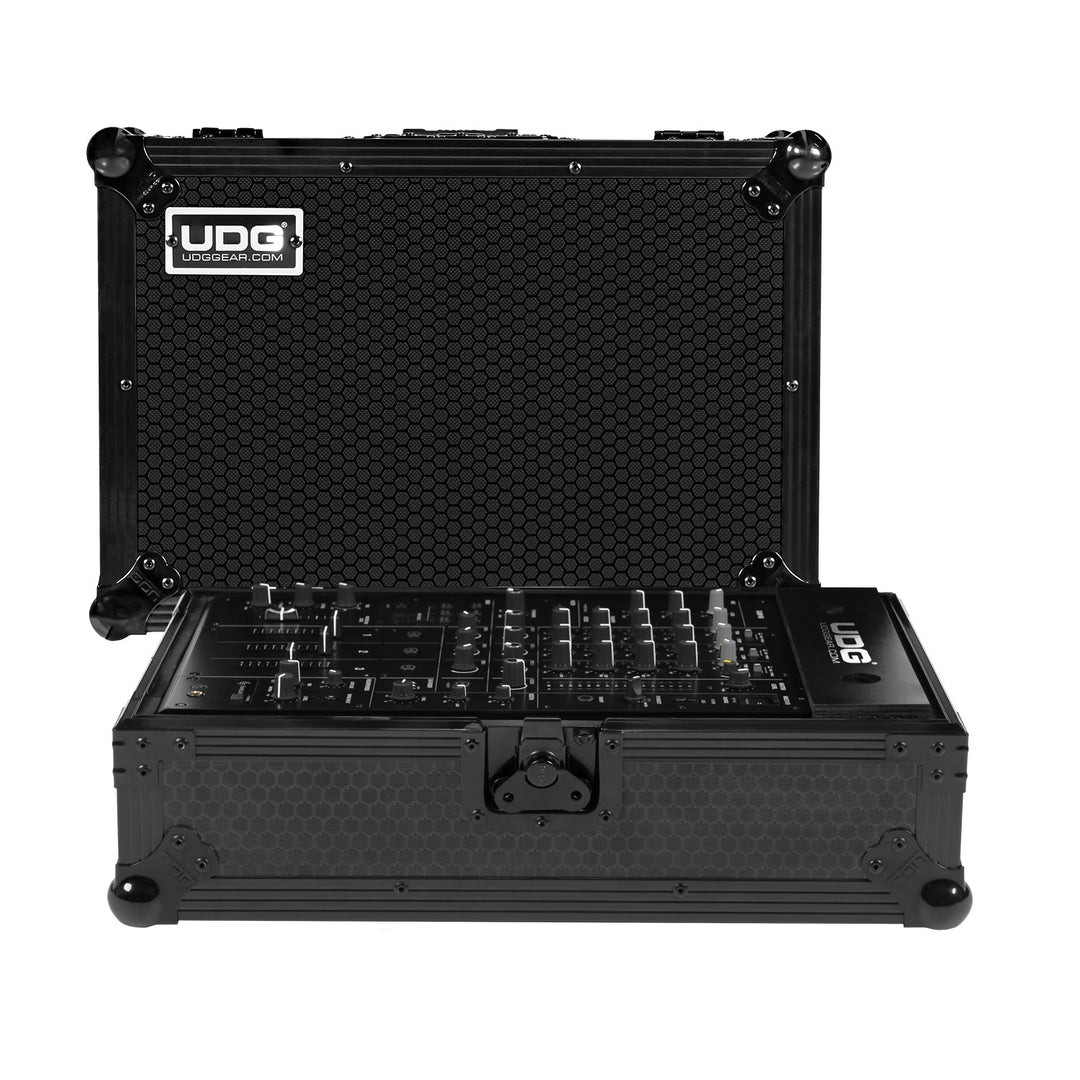 UDG Ultimate Lentolaukku AlphaTheta DJM-V5 Case Musta