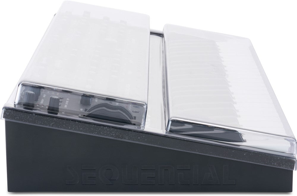 Decksaver Suojus cover tuotteelle Sequential Take 5 & Oberheim TEO-5 (Soft-Fit)