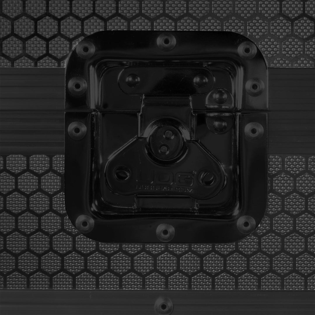 UDG Ultimate Lentolaukku AlphaTheta DJM-V5 Case Musta