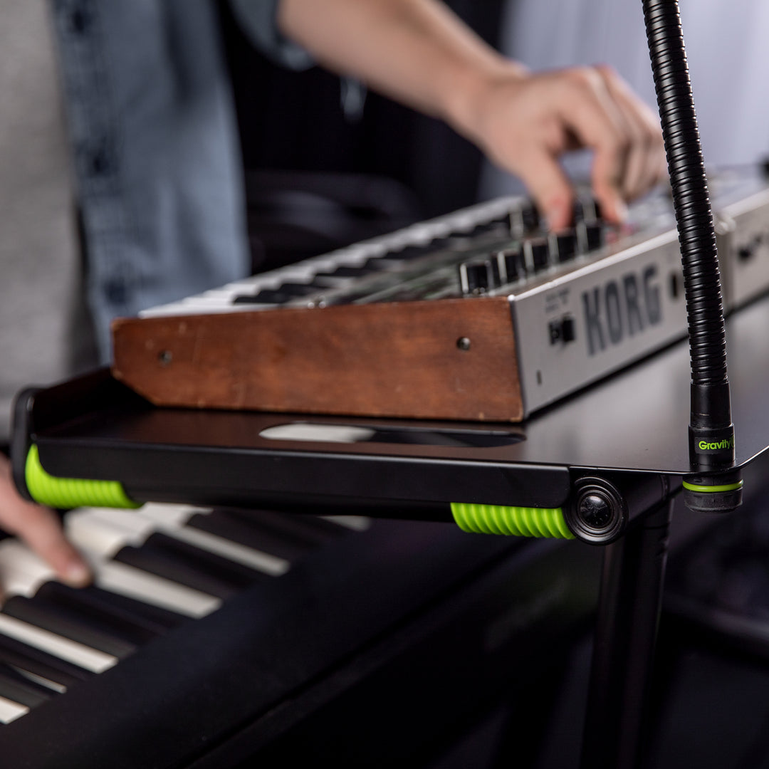 Gravity KS LTS 2 T - Hylly lisätarvikkeille keyboard-telineeseen toisen tason kanssa