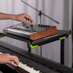 Gravity KS LTS 2 T - Hylly lisätarvikkeille keyboard-telineeseen toisen tason kanssa