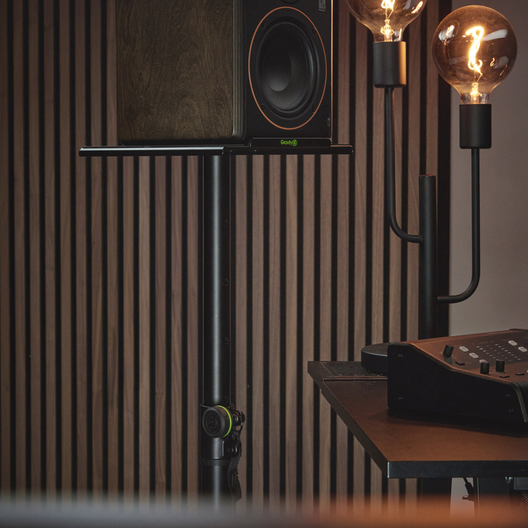 Gravity SP 3202 CS B – kaiutinteline studiomonitoreille, neliönmuotoinen teräsjalusta
