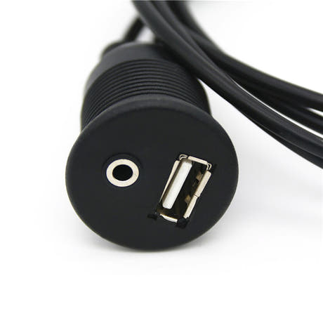 CTUNIUSB.2 Universaali USB/AUX Adapteri