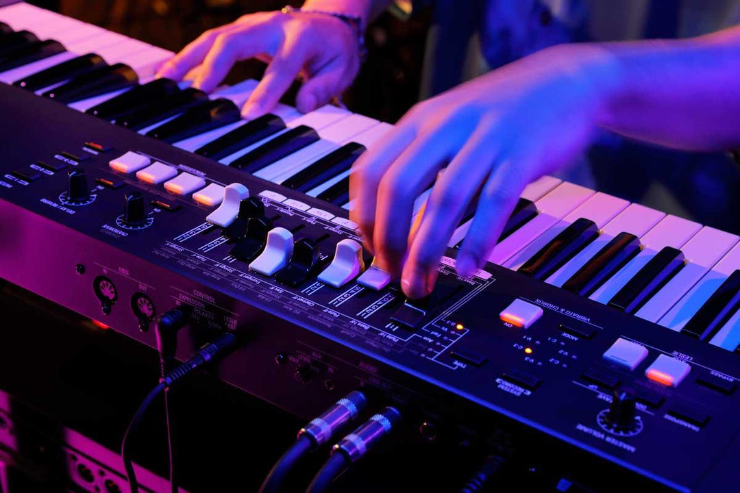 Hammond M-solo Urut (Burgundy)