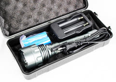 UV Taskulamppu LED-diodeilla (5x3W)