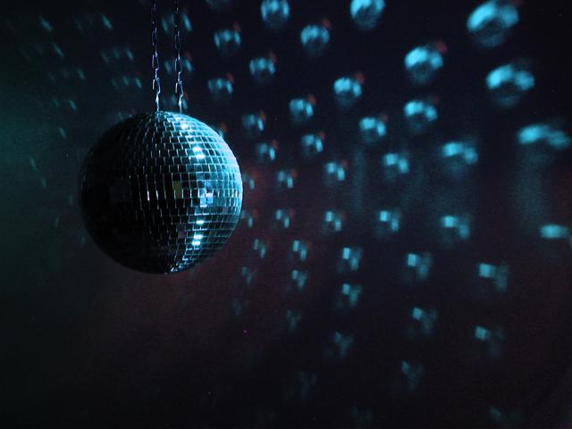 Täydellinen peilipallosetti 30cm