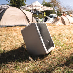 LD Systems ANNY® 8 BPH B8 G - Kannettava paristokäyttöinen Bluetooth® PA-kaiutin mikserillä ja 1x headsetmikrofonilla (sis. bodypack), Urban Grey