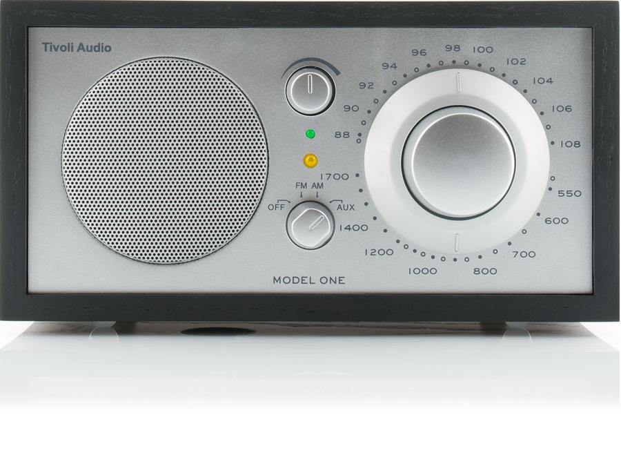 Tivoli Audio Malli ONE Radio (musta/hopea)