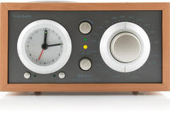 Tivoli Audio MODEL Three Minijärjestelmä Bluetoothilla ja USB:llä (Taupe)