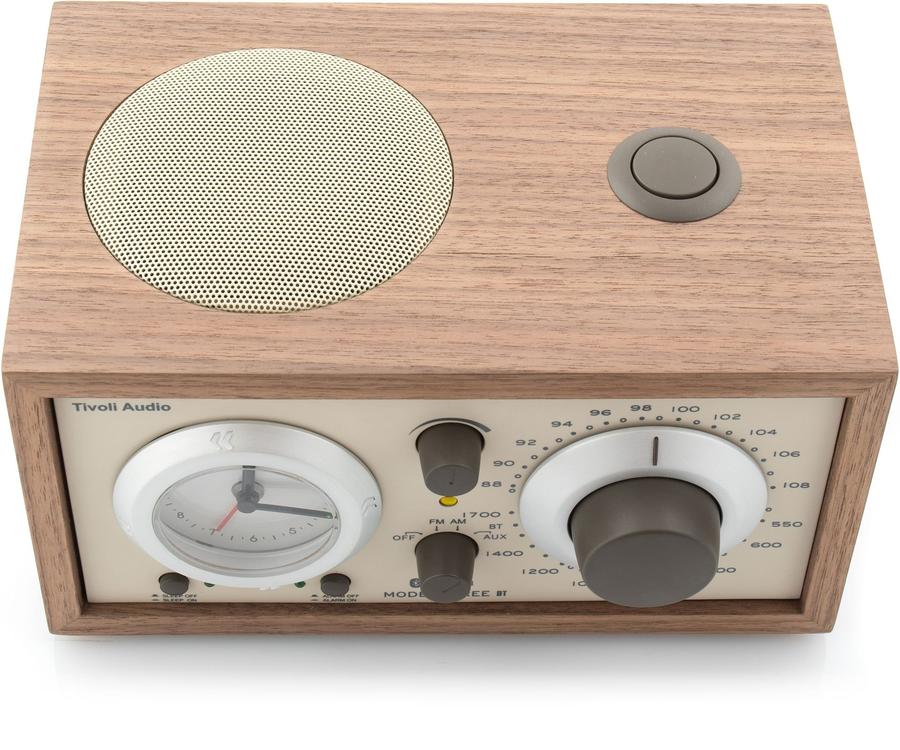 Tivoli Audio MODEL Three Minijärjestelmä Bluetoothilla ja USB:llä (Pähkinä, Beige)