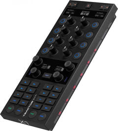 Native Instruments Traktor X1 MK3 Modulaarinen DJ-ohjain