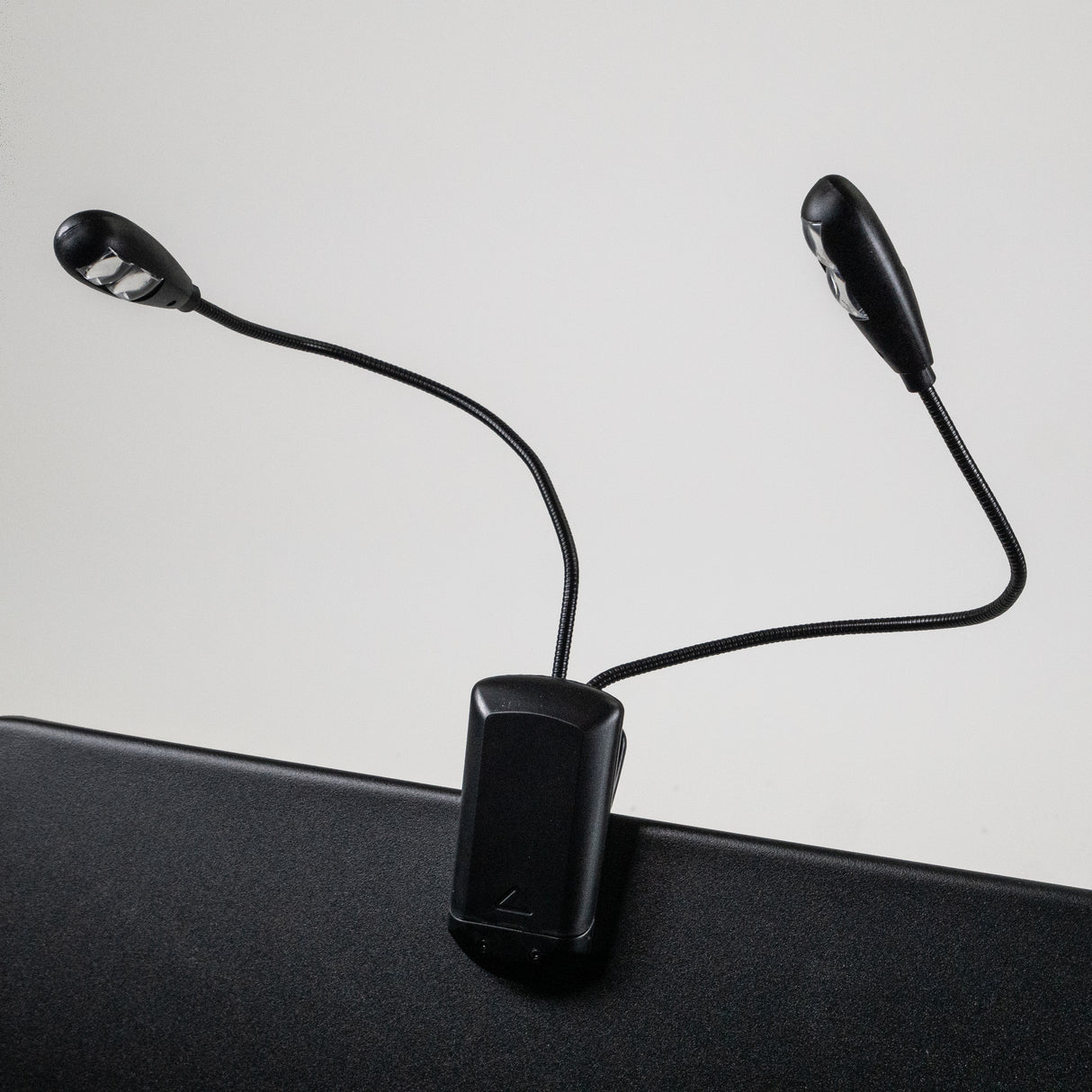 Grooveland Kaksois LED-nuottivalo