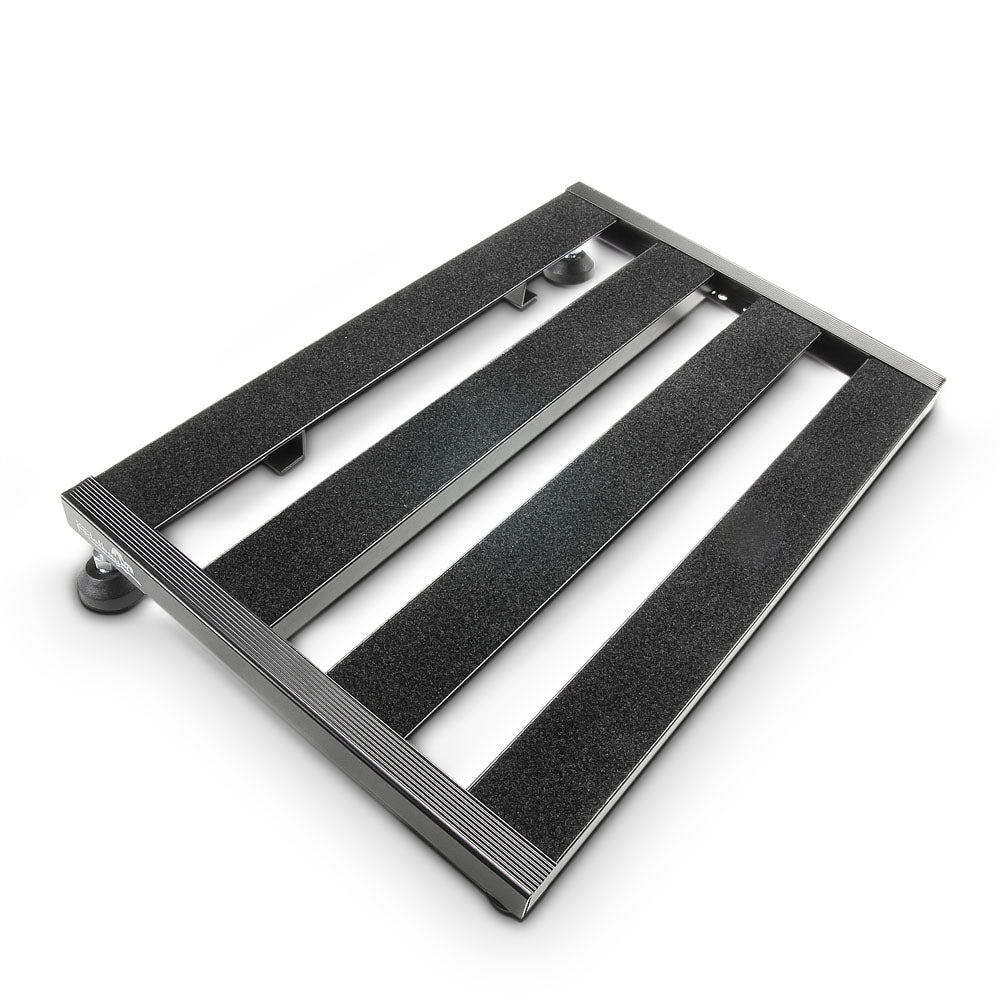 Palmer PEDALBAY® 40 - Kevyt pedalboard vaihdettavalla kokoonpanolla ja suojapehmeällä kotelolla, 45 cm