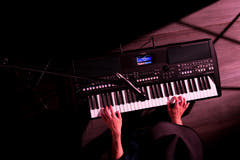 Yamaha PSR-SX600 Kosketinsoittimet (Musta)
